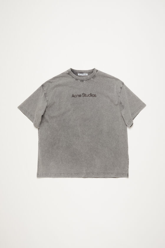 (image for) Concise Blurred logo t-shirt - Relaxed unisex fit